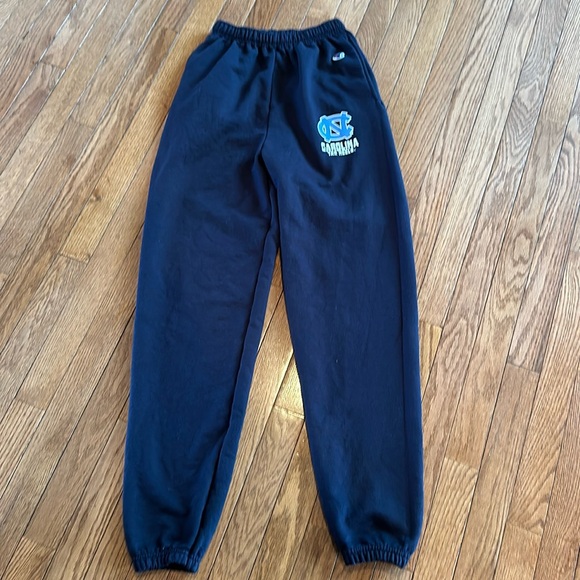 Champion Pants - Champion North Carolina Tar Heel logo Joggers size Small